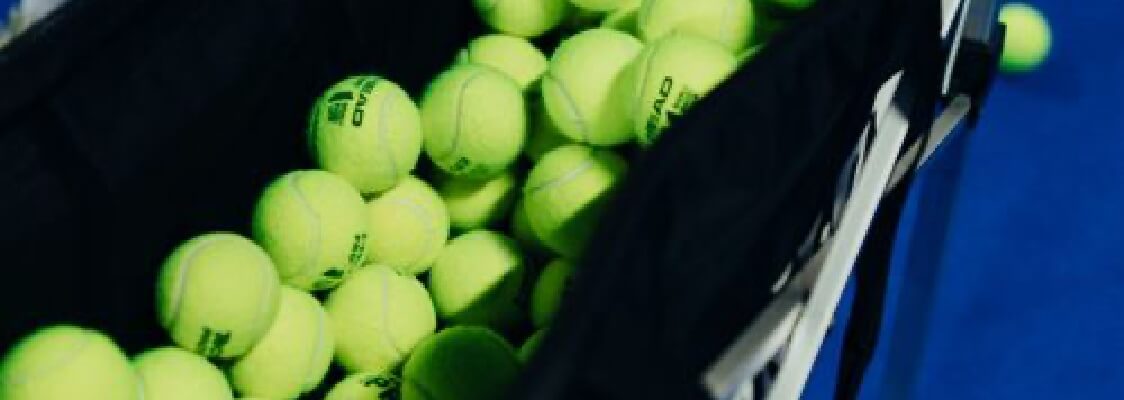padel balls